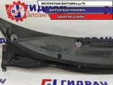 Решетка стеклоочистителя под лобовое стекло Toyota Estima 2 55708-28070. Правая часть.