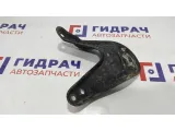 Кронштейн балки передний правый Toyota Estima 2 51023-28020.