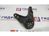 Кронштейн балки передний правый Toyota Estima 2 51023-28020.