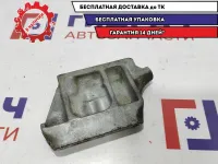 Кронштейн опоры двигателя правый Toyota Estima 2 12316-28020.