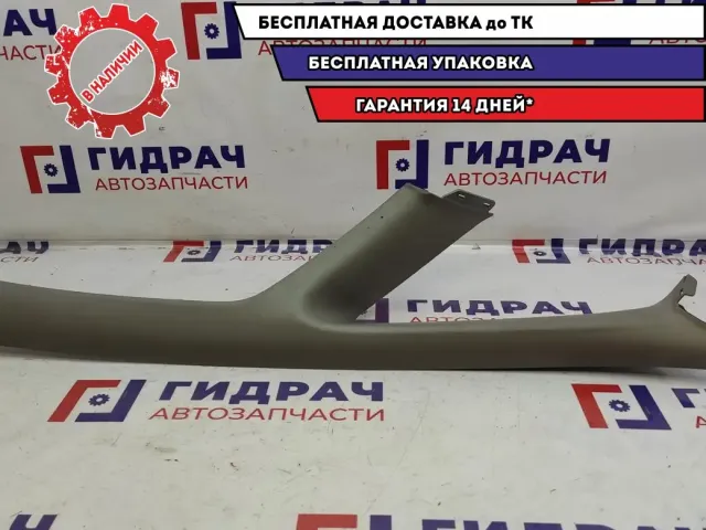 Накладка на стойку передняя правая Toyota Estima 2 62210-28020.