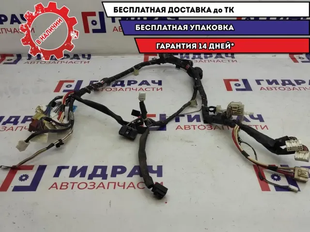 Проводка Toyota Estima 2 8213228630C.