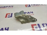Кронштейн боковой двери задней правой Toyota Estima 2 6833528020.