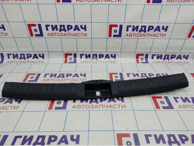Кожух замка багажника Toyota Highlander 2 (XU40) 58387-48050-C0