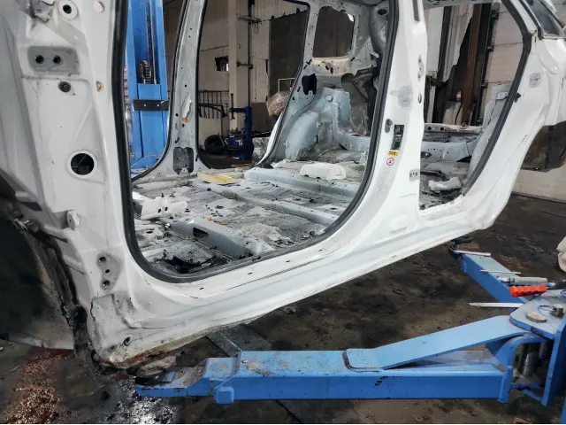 Порог со стойкой левый Toyota Highlander 2 (XU40)