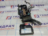 Блок предохранителей Toyota Highlander 2 (XU40) 82720-48110