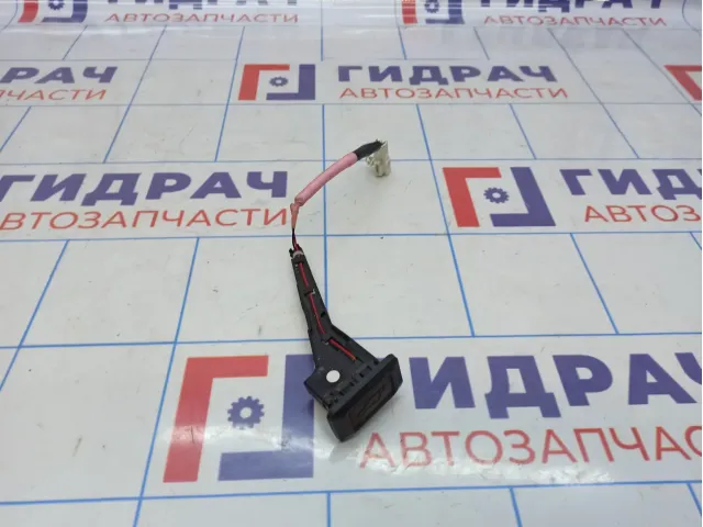 Кнопка открывания багажника Toyota Highlander 2 (XU40) 84930-48020