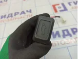 Кнопка открывания багажника Toyota Highlander 2 (XU40) 84930-48020