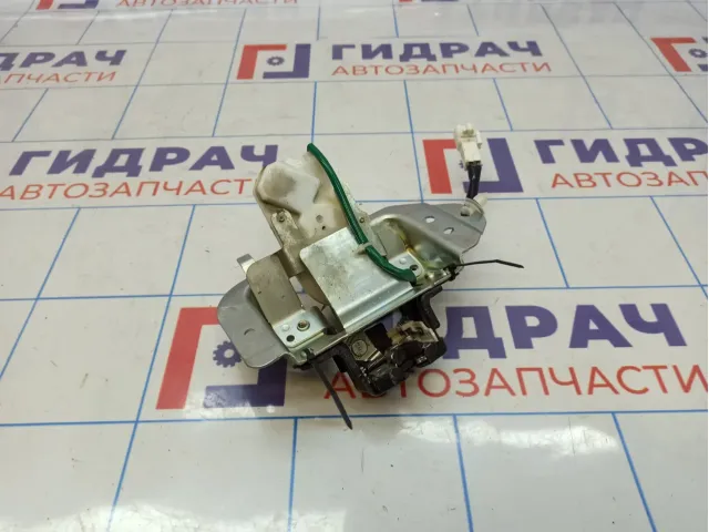 Замок багажника Toyota Highlander 2 (XU40) 69370-48010