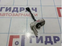 Ограничитель двери задний правый Toyota Highlander 2 (XU40) 68630-48041