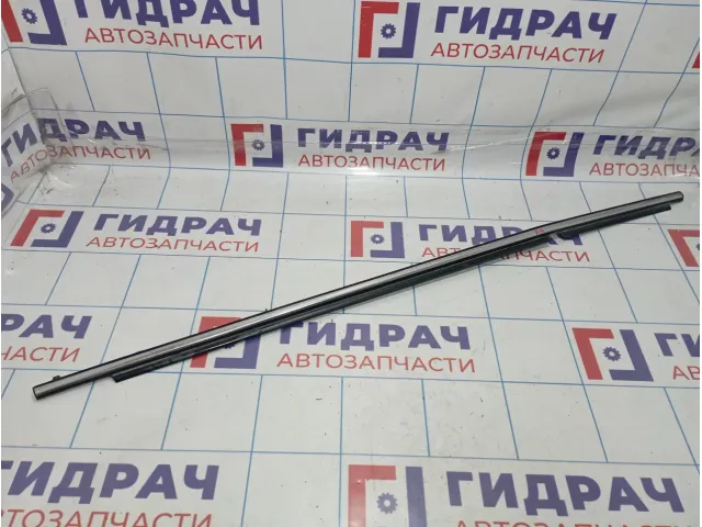 Накладка стекла заднего правого Toyota Highlander 2 (XU40) 75730-48080