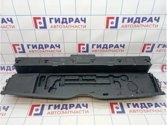 Ящик для инструментов Toyota Highlander 2 (XU40) 64993-48110