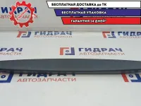 Обшивка двери багажника верхняя Toyota Highlander 2 64783-48060-C0. Царапины, сломано крепление.