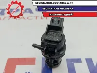 Насос омывателя Toyota Highlander 2 85330-60190. Лобового стекла. Дефект.