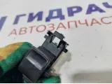 Кнопка стеклоподъемника Toyota Highlander 2 84810-52030.