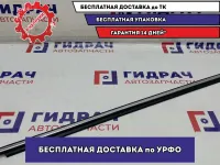 Накладка стекла переднего левого Toyota Highlander 2 75720-48070.