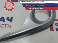 Рамка противотуманной фары правой Toyota Highlander 2 81481-48110. Царапины.