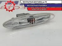 Повторитель на крыло белый Toyota Highlander 2 81730-30130. Дефект.
