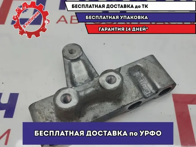 Кронштейн опоры двигателя правый Toyota Highlander 2 12313-31030.