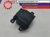 Моторчик заслонки отопителя заднего Toyota Highlander 2 87106-28170.