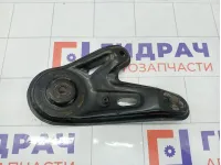Кронштейн передней балки задний правый Toyota Highlander 5102348030