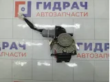 Замок багажника Toyota Highlander 6935028160
