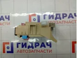 Блок предохранителей Toyota Highlander 8273048M