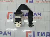 Ремень безопасности второй ряд левый Toyota Highlander 7337048071C2
