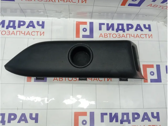 Подстаканник в обшивку багажника правый Toyota Highlander 6471448070