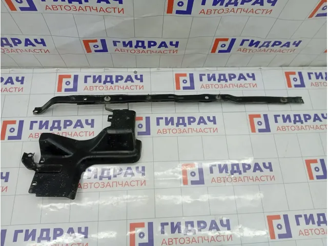 Кронштейн защиты антигравийной правый Toyota Highlander 5872048010