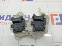 Моторчик заслонки отопителя (печки) Toyota Highlander 8710633250