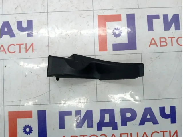 Накладка решетки стеклоочистителя правая Toyota Highlander 5386648030