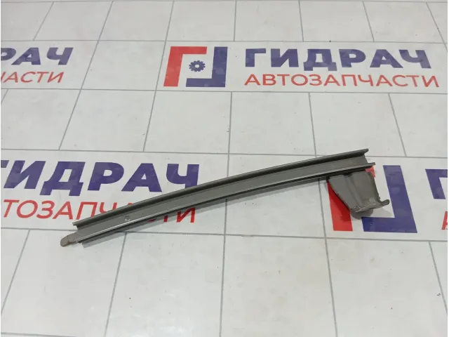 Направляющая стекла двери передней левой Toyota Highlander 6740448060