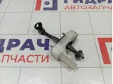 Ограничитель двери передней левой Toyota Highlander 6862048031
