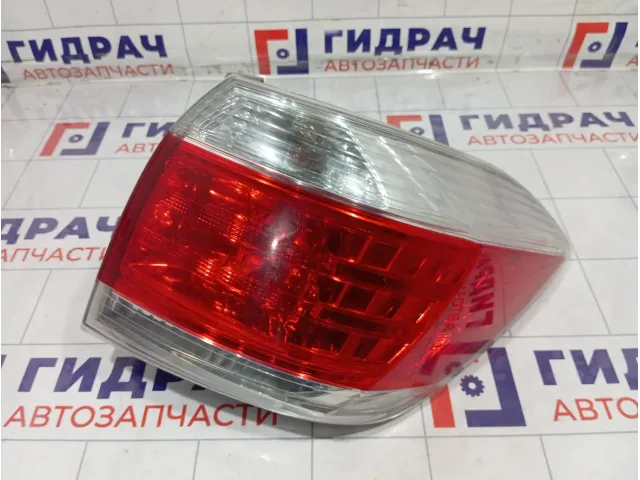 Фонарь задний правый Toyota Highlander 8155148280