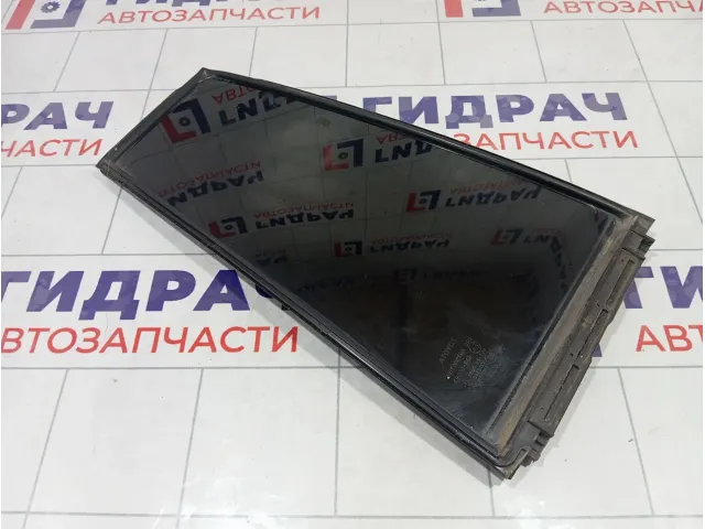 Стекло двери задней правой Toyota Highlander 6812348180