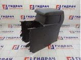 Подлокотник Toyota Highlander 5881048471C0