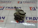 Замок багажника Toyota Highlander 6935028160
