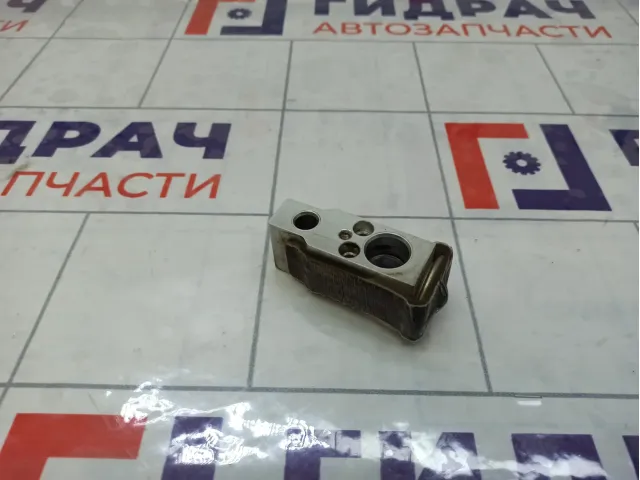 Клапан кондиционера Toyota Highlander 8851533020