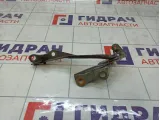 Петля капота правая Toyota Highlander 5341048070