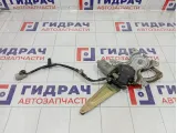 Стеклоподъемник электрический задний левый Toyota Land Cruiser (J100) 69804-60060