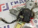 Стеклоподъемник электрический задний левый Toyota Land Cruiser (J100) 69804-60060