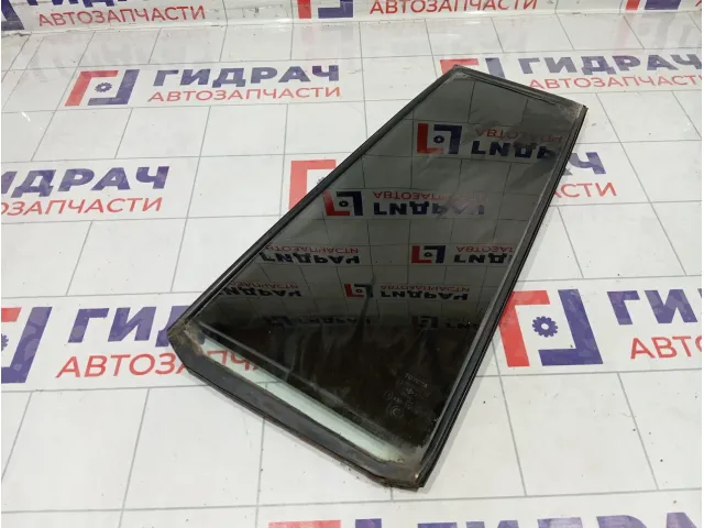 Стекло двери задней левой (форточка) Toyota Land Cruiser (J100) 68124-60160