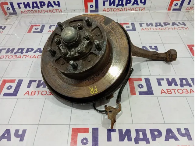 Кулак поворотный передний правый Toyota Land Cruiser (J100) 43201-60020