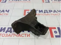 Кронштейн двигателя правый Toyota Land Cruiser (J100) 12311-17060
