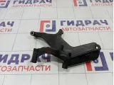 Кронштейн генератора Toyota Land Cruiser (J100) 87101-60012
