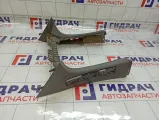 Накладка центральной консоли Toyota Land Cruiser (J100) 58811-60180-B1