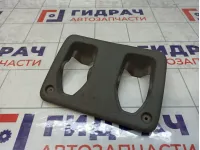 Крышка кронштейна сиденья Toyota Land Cruiser (J100) 71696-60050