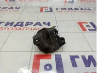 Замок багажника нижний правый Toyota Land Cruiser (J100) 69380-60040