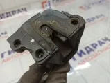 Замок багажника нижний правый Toyota Land Cruiser (J100) 69380-60040